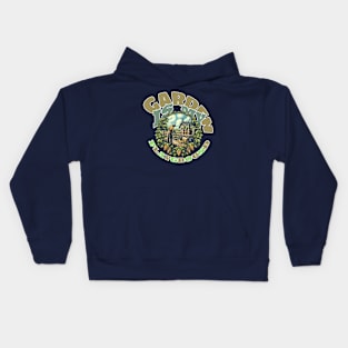 Garden is my playground: Serene Gardening Joy in Green, Blue, Yellow Kids Hoodie